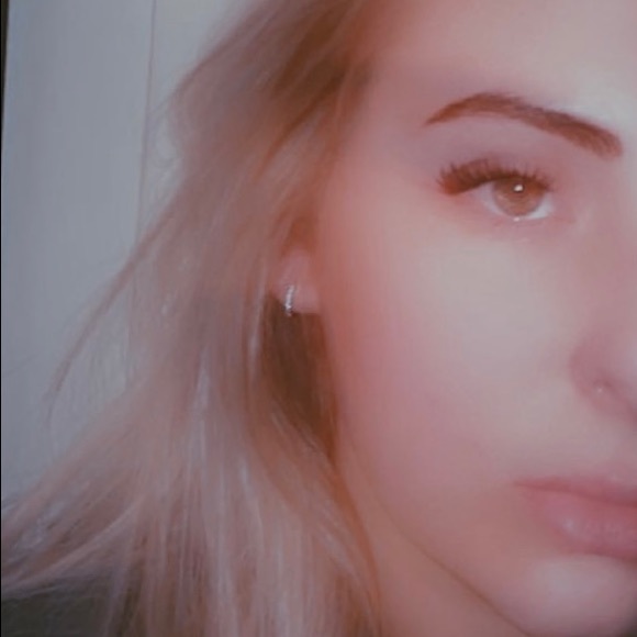 Meet your Posher, Caitlyn - Picture 1 of 1